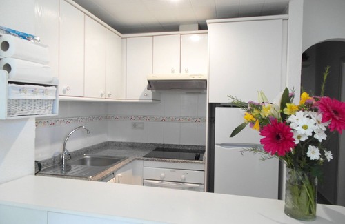 Urbanova Apartment | AIR CONDITIONING, FREE WIFI, NE TFLIX, ONLY 2 MINUTES BEACH