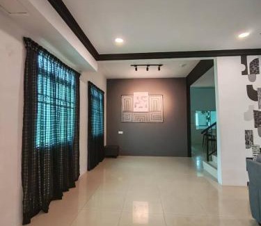 Simpang House | Air-home M1 Simpang near Aulong Econsave, 4BR, 10pax, Netflix