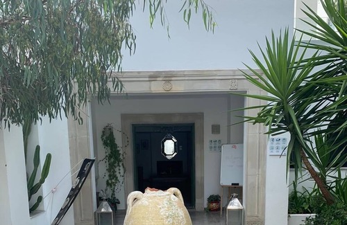 Kelibia House | AirBetter - Fabulous Stay at Dar Gino Kélibia - Triple