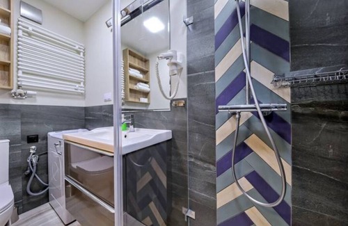 City Centre Apartment | Aircon Studio With Projector and Balcony Near Main Square
