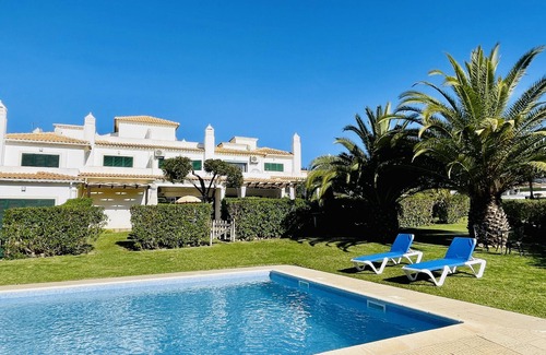 Albufeira Ski Chalet | Aires by Check-in Portugal