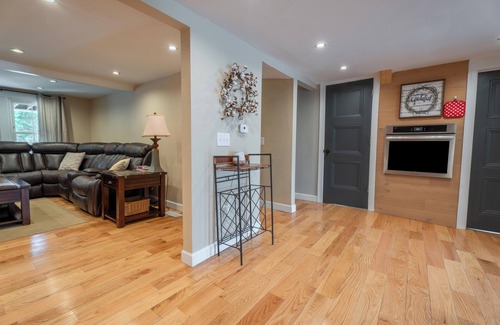 Plainfield House | Airport Cottage