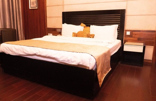 Lagos Hotel | Airport Golden Tulip Hotel.