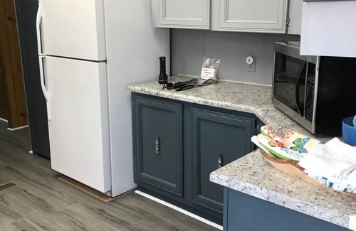 New Plymouth House | Airport House of Hocking Hills A Perfect Pet Friendly Getaway Clean&Comfortable