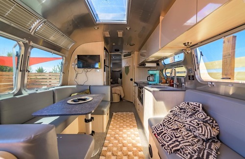 Valle House | Airstream with Bunk & Private Hot Tub (Unit L) - 6 Person Airstream with Bunkbed