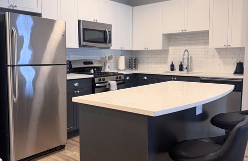Lakeview Apartment | Airway Oasis at Dulles ~ Near IAD!