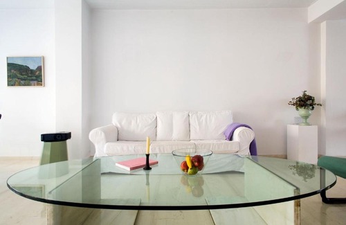 Neapoli Apartment | Airy and bright open-plan flat in Exarcheia