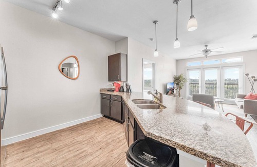 Windsor Park Apartment | Airy SoCo 2BR King Suite w/GymPickleballLaundry