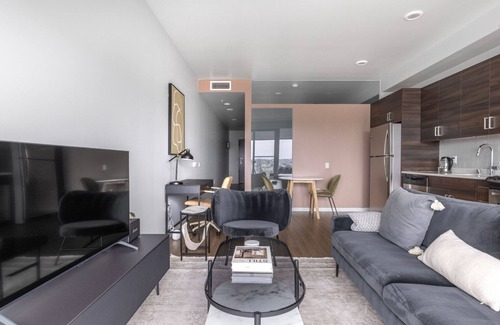 Civic Center Apartment | Airy Soma 1BR w/Pool, Yoga & Spa, nr Station & Bars, by Blueground