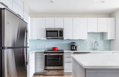 Assembly Square Apartment | Airy Somerville 1BR w/ Gym, Doorman, nr. Assembly Row