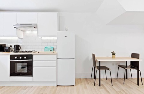 Herne Hill Apartment | Airy & Spacious 1-Bed apt with Garden in Brixton