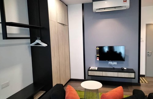 Kajang Apartment | AISYAH HOMESTAY@ VISTA BANGI. A Lovely one studio service apartment with pool