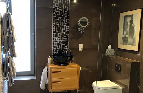 Caherdaniel House | Ait Mhaire is Luxury on the Ring of Kerry 20 minutes from Waterville Golfing
