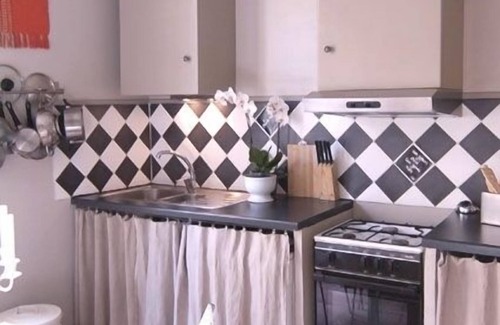 Aix-en-Provence Historic Centre Apartment | AIX-QUISITE! A/C 18TH C APT IN GREAT LOCATION IN HISTORICAL CENTER, W PARKING!