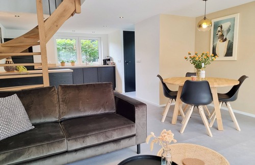 Aagtekerke House | Ak12 Schönes neu Gebautes Ferienhaus in Ruhiger Lage
