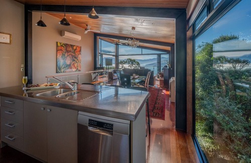 Akaroa House | Akaroa Long Harbour Lookout - Akaroa Holiday Home