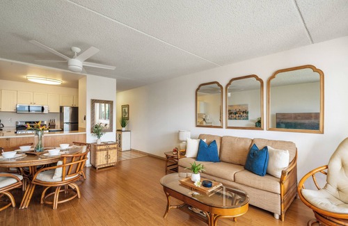 Kihei Condo | AKH C303 Updated 1BD Kihei Condo with Ocean Views