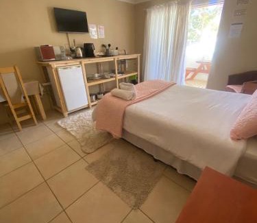 Calvinia Bed & Breakfast | Akkerdam Bed and Breakfast