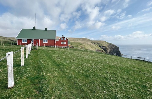 Faroe Islands House | Akraberg Lighthouse Lodge