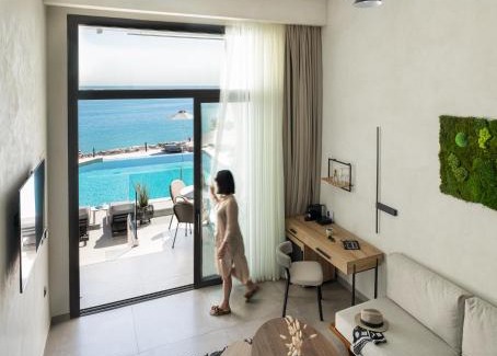Gritsa Hotel | Akrotiri Olympus Luxury Suites - Adults Only