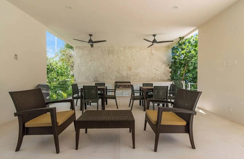 Akumal Apartment | Akumal Bay With Access To Beach 7 Rooftop Pools W Ocean View