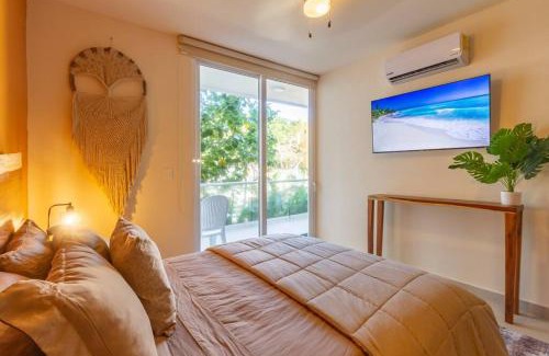 Akumal Apartment | Akumal Heaven Beach Access 7 Rooftop Pools W Caribbean Sea Views + Beach Club