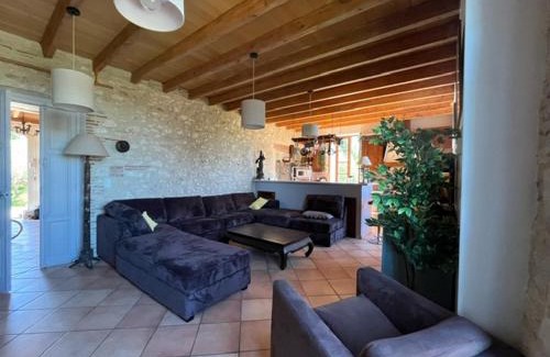 Penne-d'Agenais House | Al Bioule - Maison climatisée avec piscine