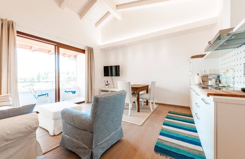Malcesine Old Town Apartment | Al vecchio frantoio in the center of town with beautiful lake views, near beach