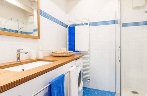 Malcesine Old Town Apartment | Al vecchio frantoio in the center of town with beautiful lake views, near beach