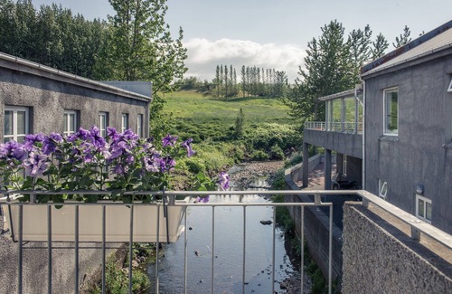 Mosfellsbaer Apartment | Alafoss Apartments-The Bridge