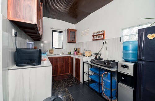 Sri Jayawardenepura Kotte Condo | ALAKESHWARA HOME STAY nFULLY FURNISH 3 BED ROOM 2 bath APARTMENT IN KOTTE