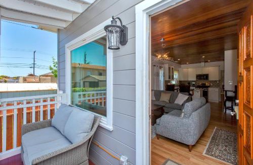 West Alameda House | Alameda 2BR 2BA house, AC, near ferry to San Francisco, 2 free parking spaces