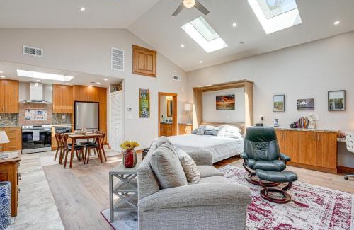 East End Apartment | Alameda Studio with Patio 3 Mi to Oakland Coliseum!