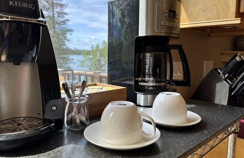 Meadow Lakes House | Alaska Adventure Awaits: Charming Lakeside Living