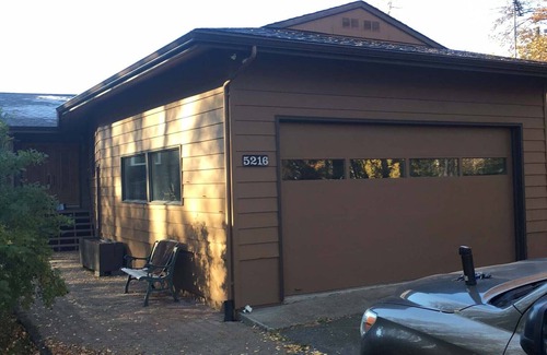 Sand Lake House | Alaska at your door, yet just minutes from the Anchorage Airport