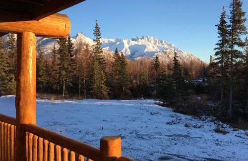 Palmer Bed & Breakfast | Alaska Knotty Pine B&B