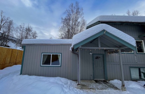 Chugiak Apartment | Alaskan studio in the mountains