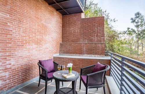 Kasauli Villa | Alaya Stays Skyline Grove Stylish 3BHK Apt with Lift & Scenic Views