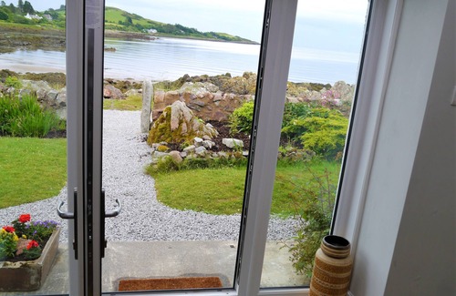 Rockcliffe Cottage | Albany Cottage - a cottage that sleeps 7 guests in 4 bedrooms