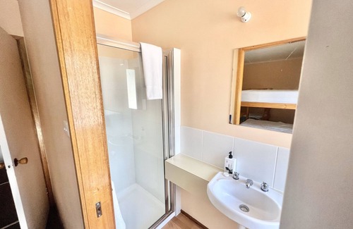 Sawmill Settlement Cabin | Albaski Lodge – Room 2