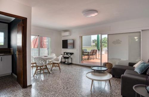 Platja d'Aro Apartment | Albatros Apartament per 5 persones en ple centre amb gran terrassa i aparcament a 5 minuts de la Platja Gran