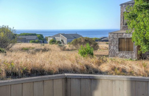 Sea Ranch House | Albatross House | Ocean View | Hot Tub