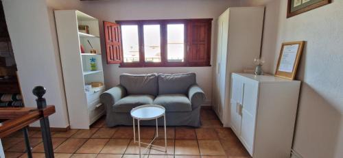 Moratinos Hostel | Albergue Laganares - pilgrims hostel -