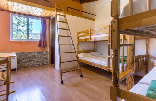 Salas de Pallars Apartment | Alberg La Solana - 31 - Quadruple Room (4 - 6 Guests)