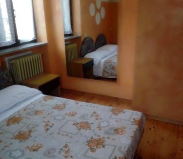 Issogne Hotel | Albergo Bar Brenve