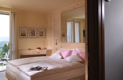 Bossico Hotel | Albergo Miralago
