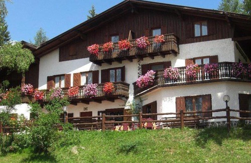 Tret Hotel | Albergo Scoiattolo