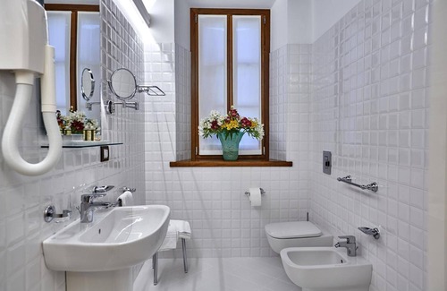 Pomponesco Hotel | Albergo Trattoria Il Leone