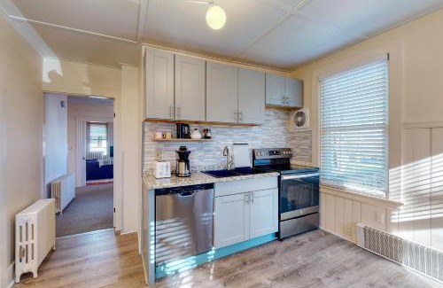 Bar Harbor House | Albert Meadow Hideaway