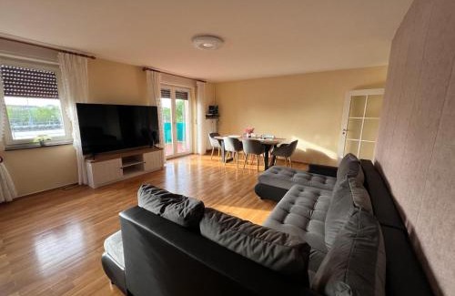 Worms Apartment | Albert-Schulte-Park Apartment- Worms